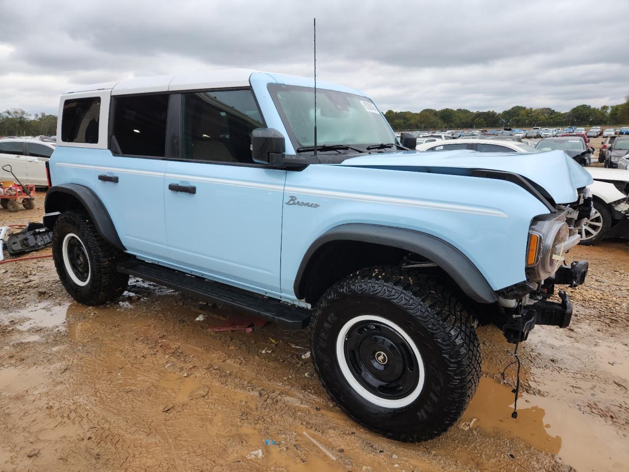 2023 FORD Bronco