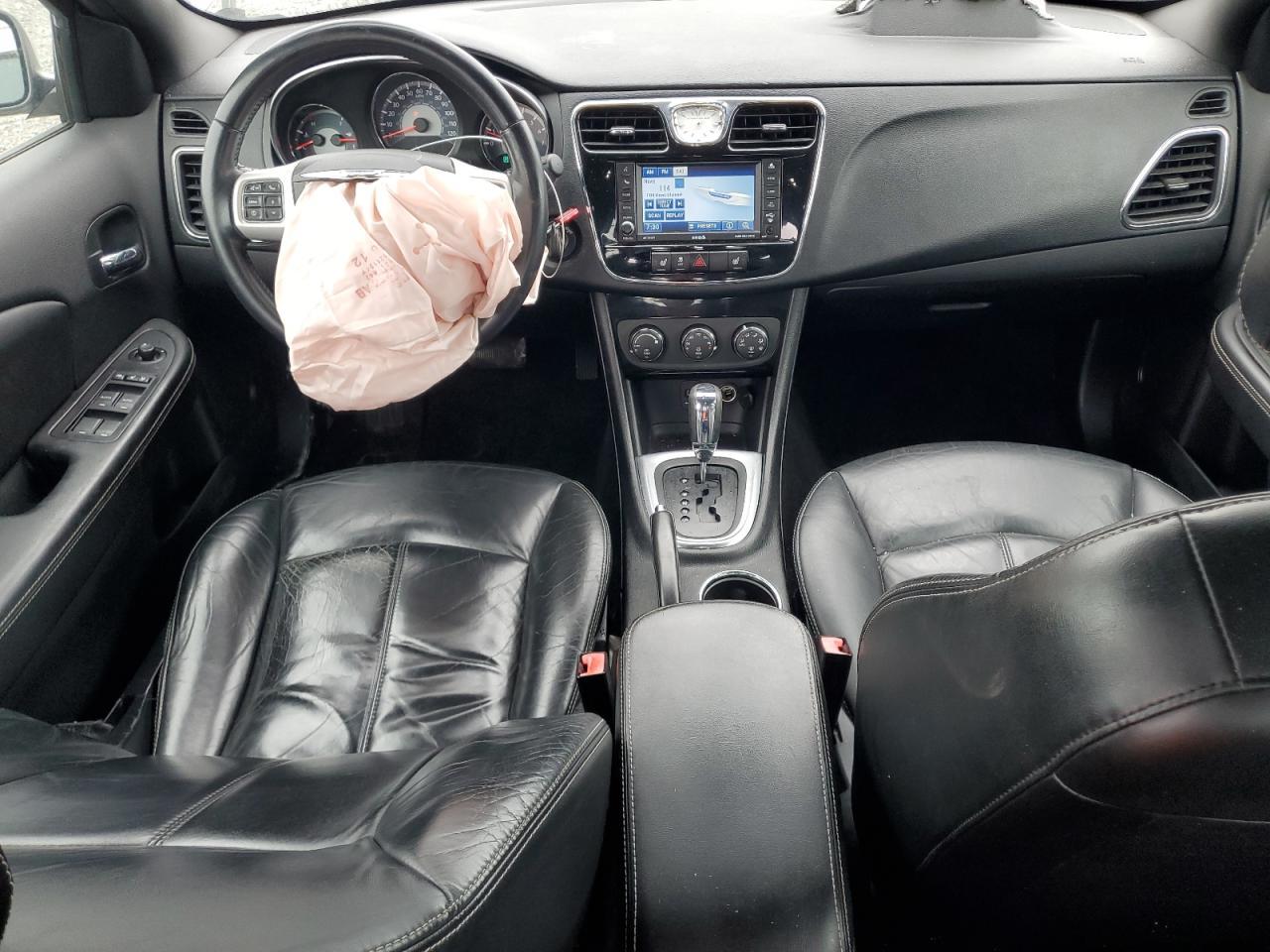 2012 CHRYSLER 200