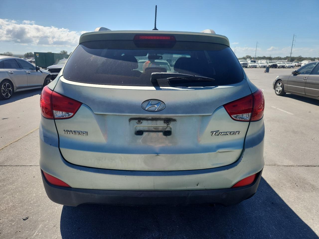 2010 HYUNDAI TUCSON