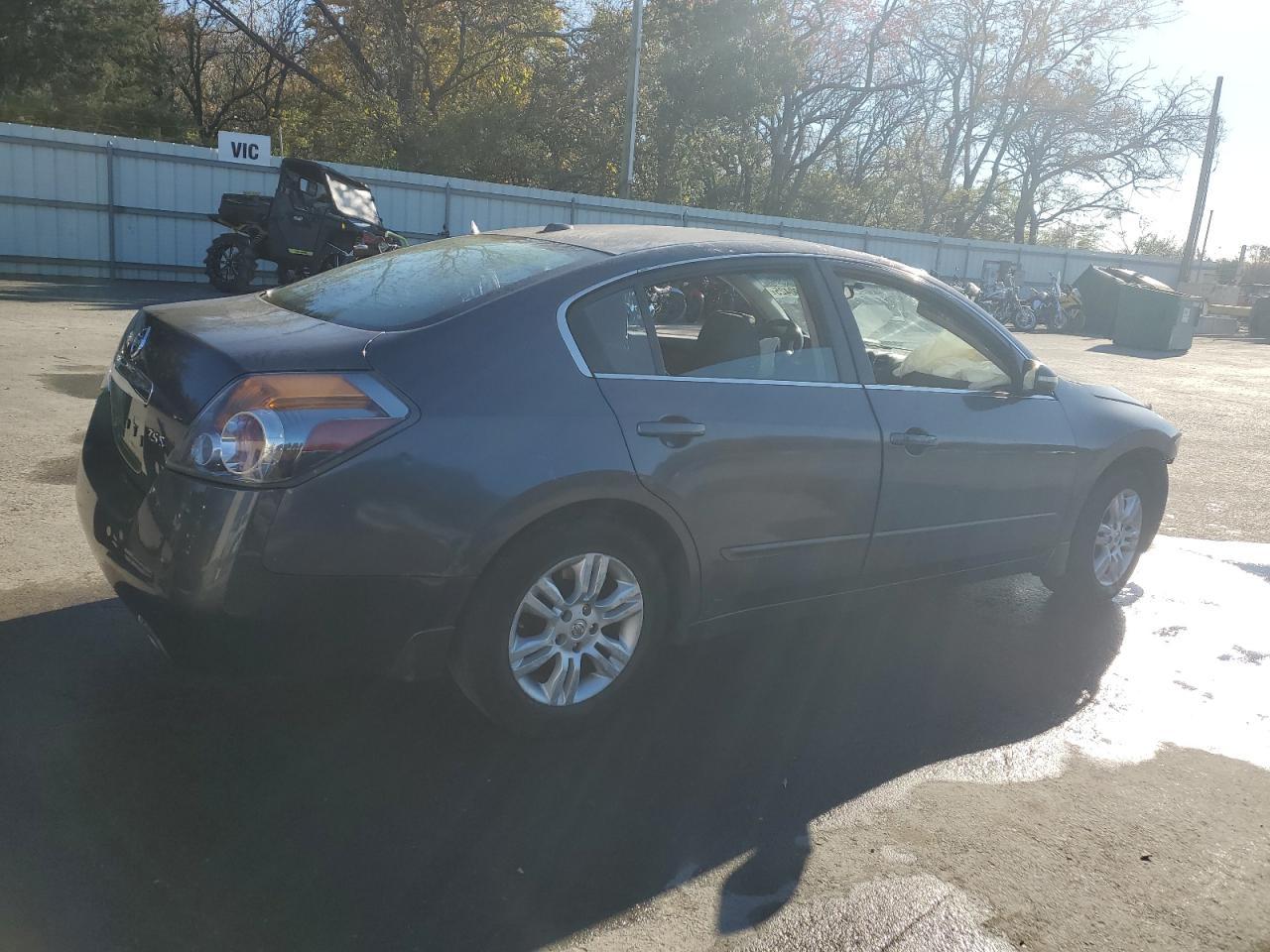 2010 NISSAN ALTIMA