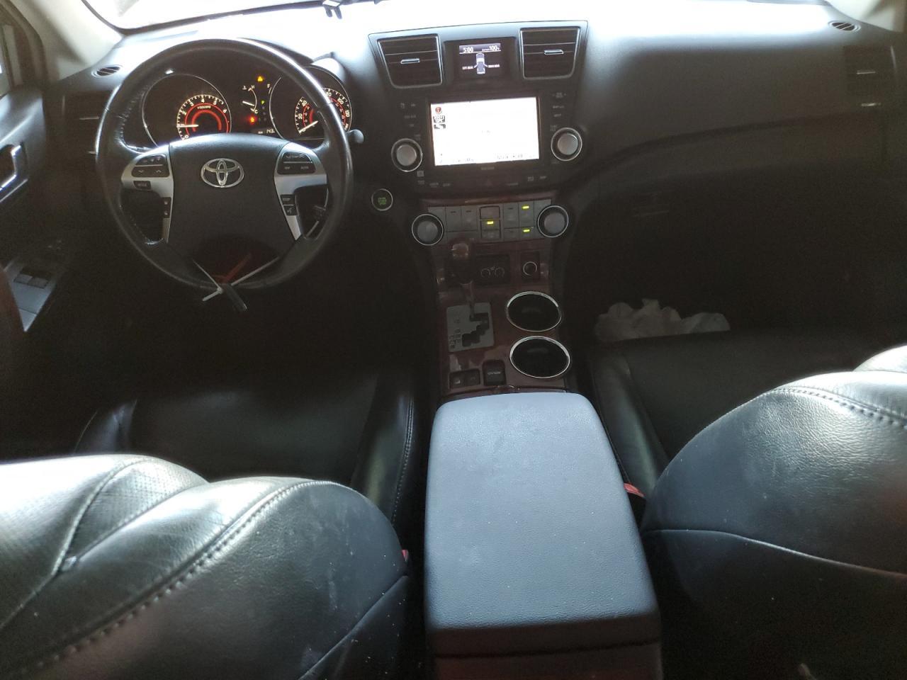 2011 TOYOTA HIGHLANDER
