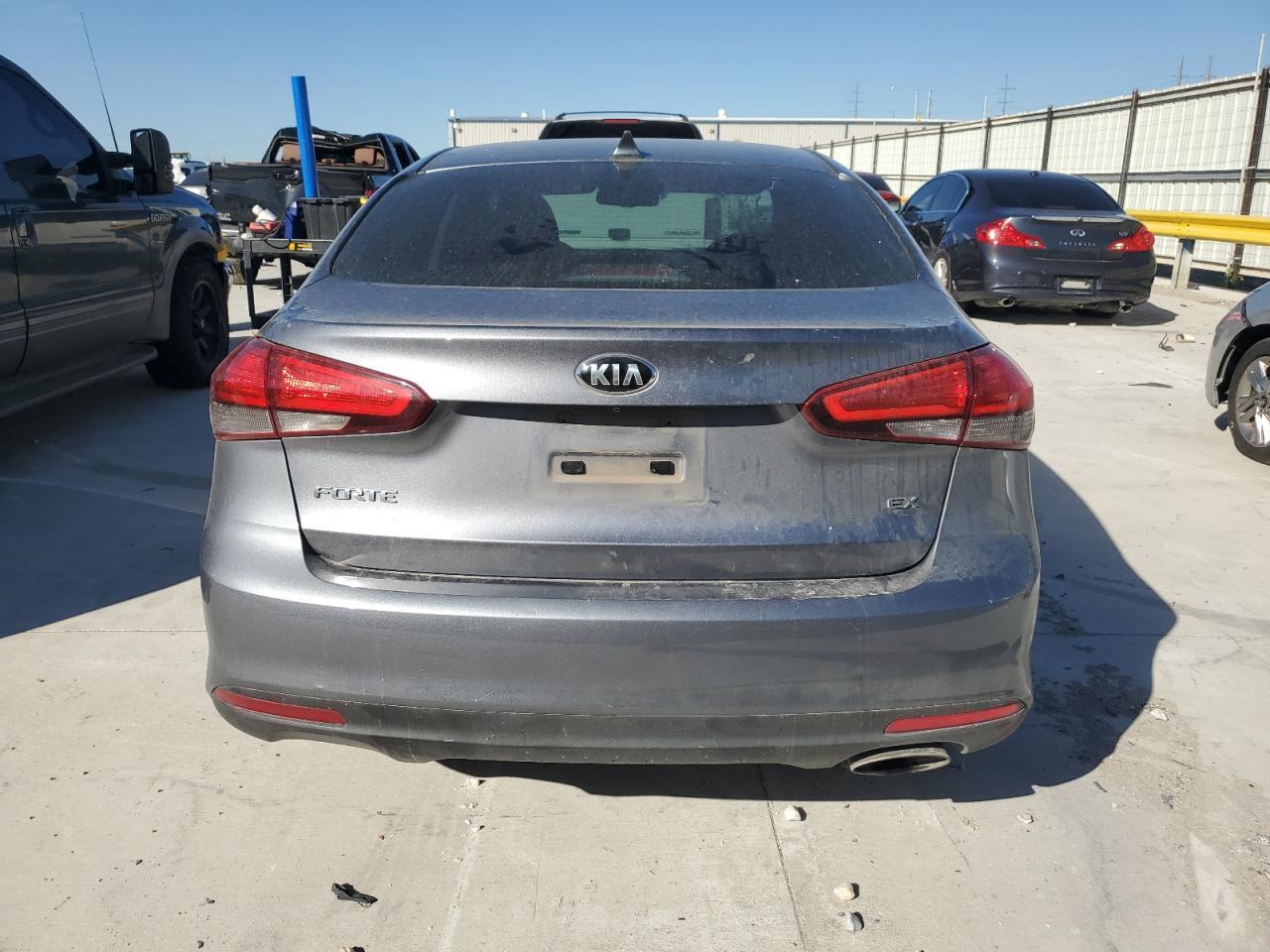 2017 KIA FORTE