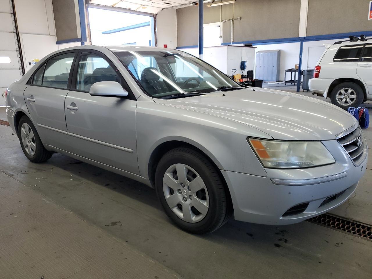 2010 HYUNDAI SONATA