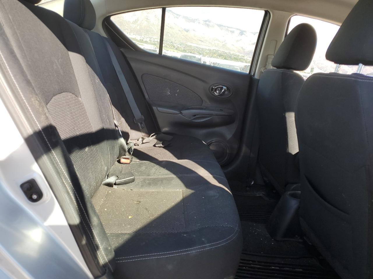 2016 NISSAN VERSA