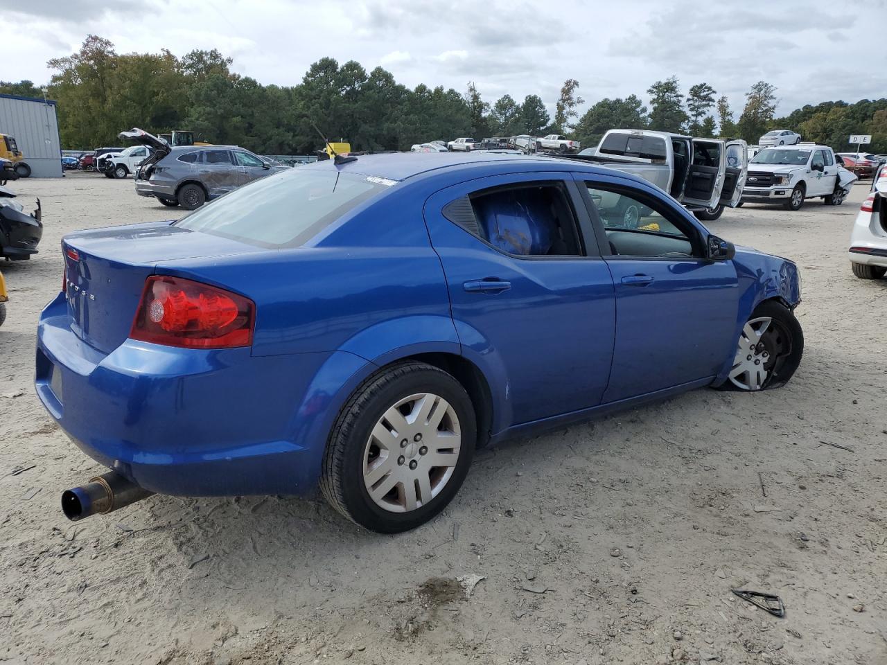 2012 DODGE Avenger