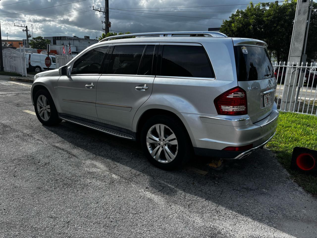 2011 MERCEDES-BENZ GL-Class