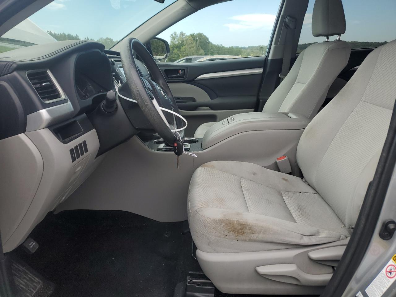 2016 TOYOTA HIGHLANDER