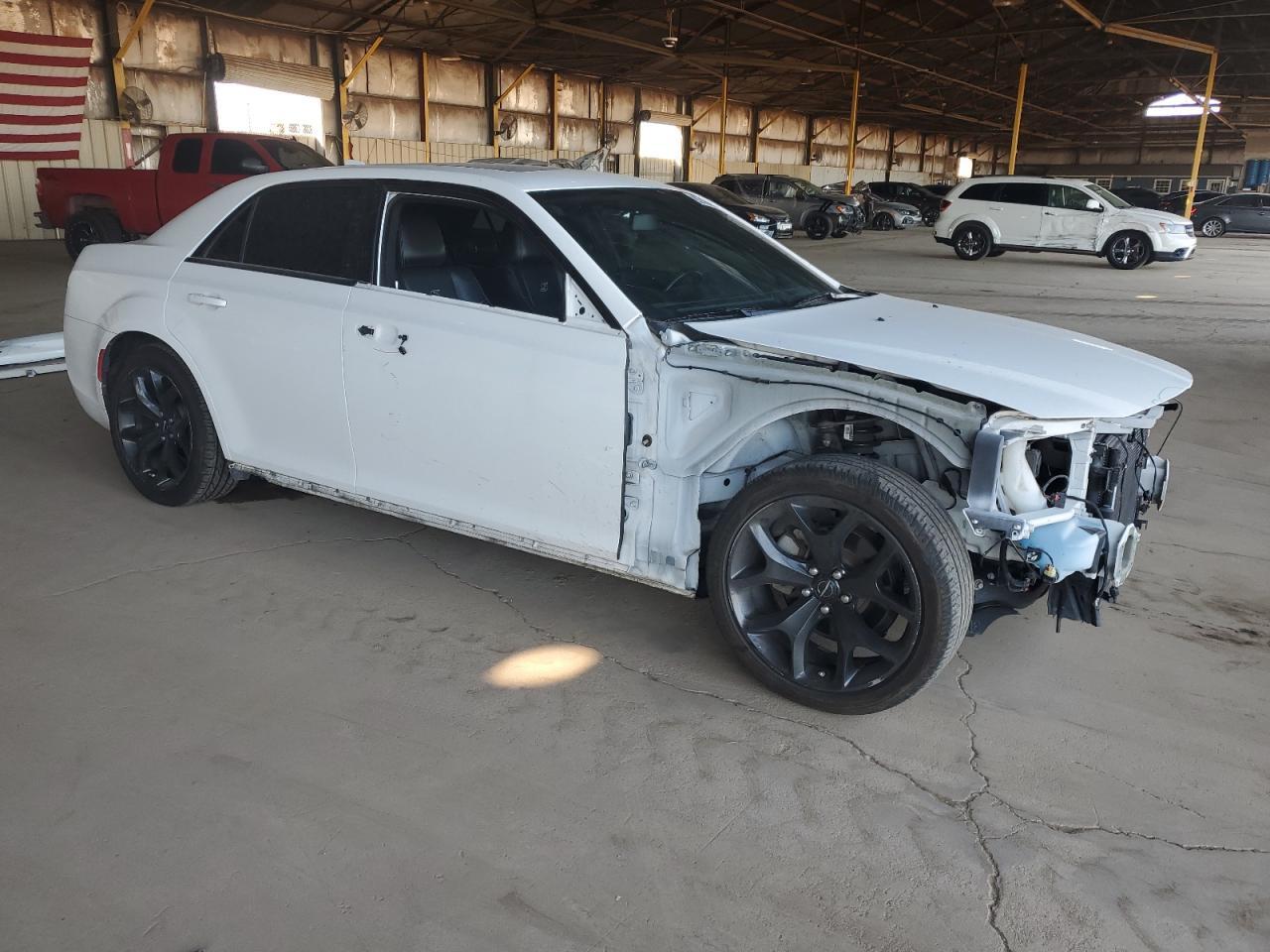 2022 CHRYSLER 300