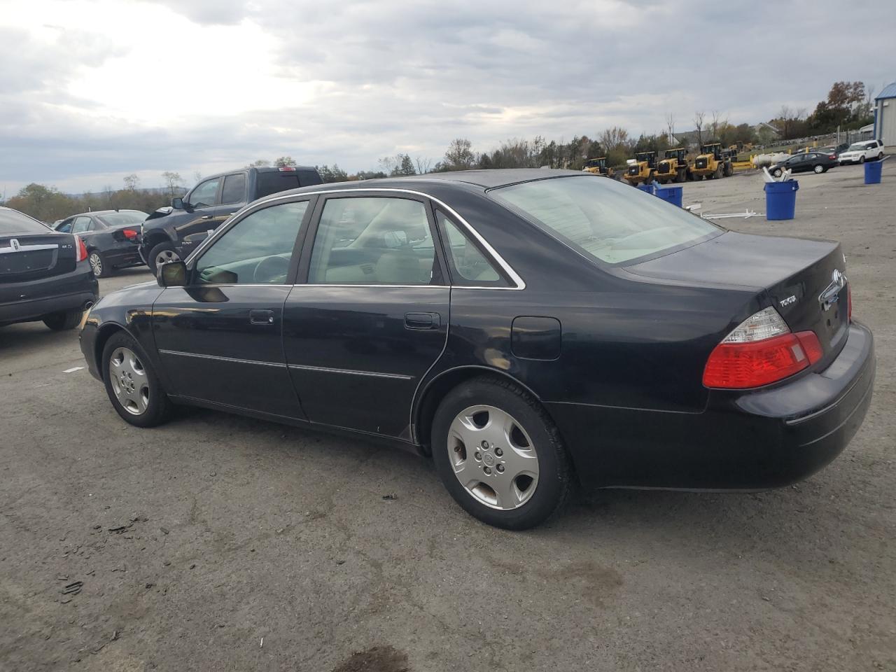 2004 TOYOTA Avalon