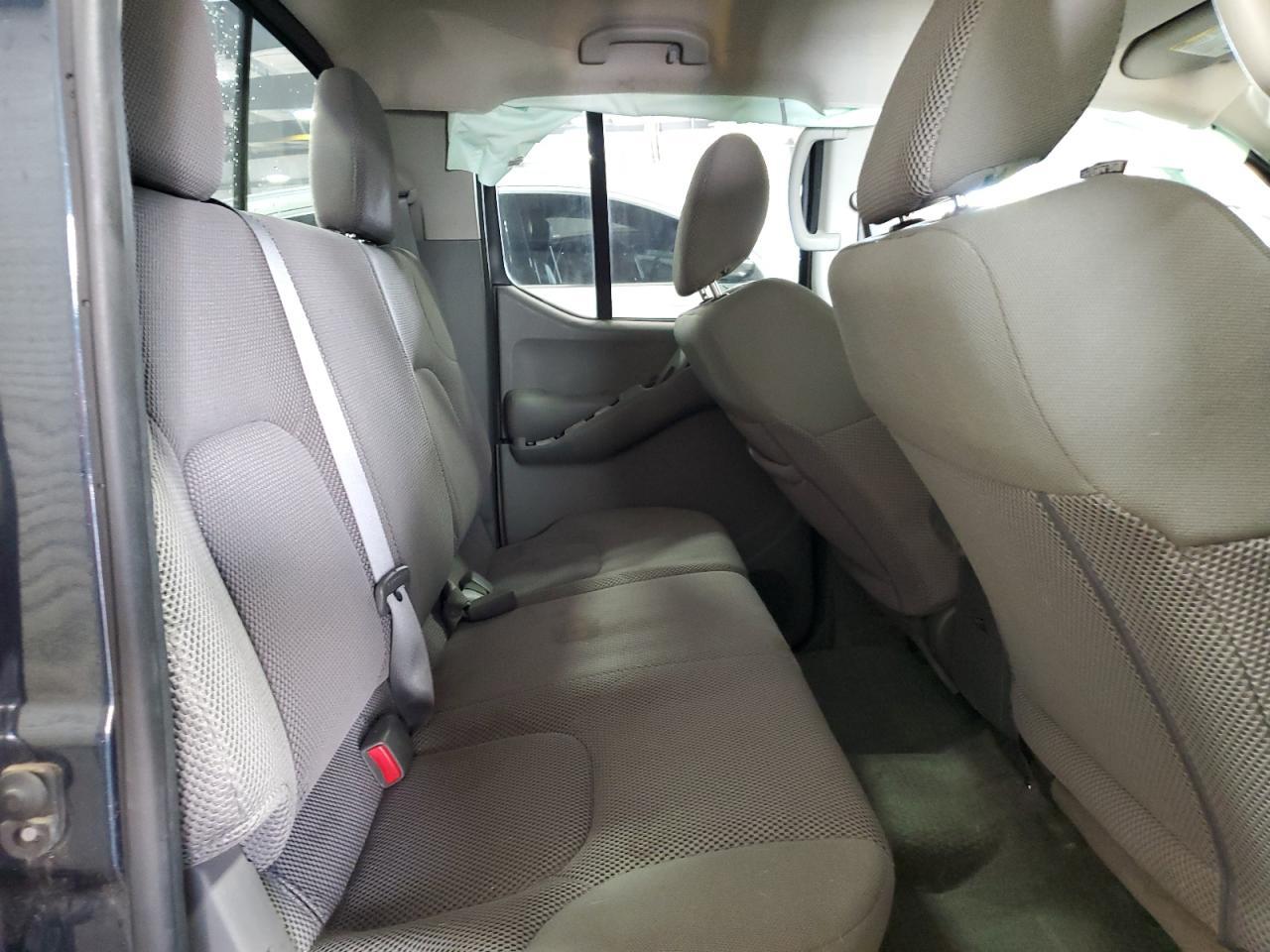 2017 NISSAN Frontier