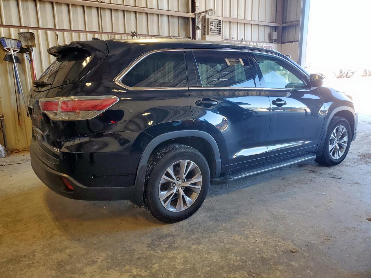 2015 TOYOTA HIGHLANDER