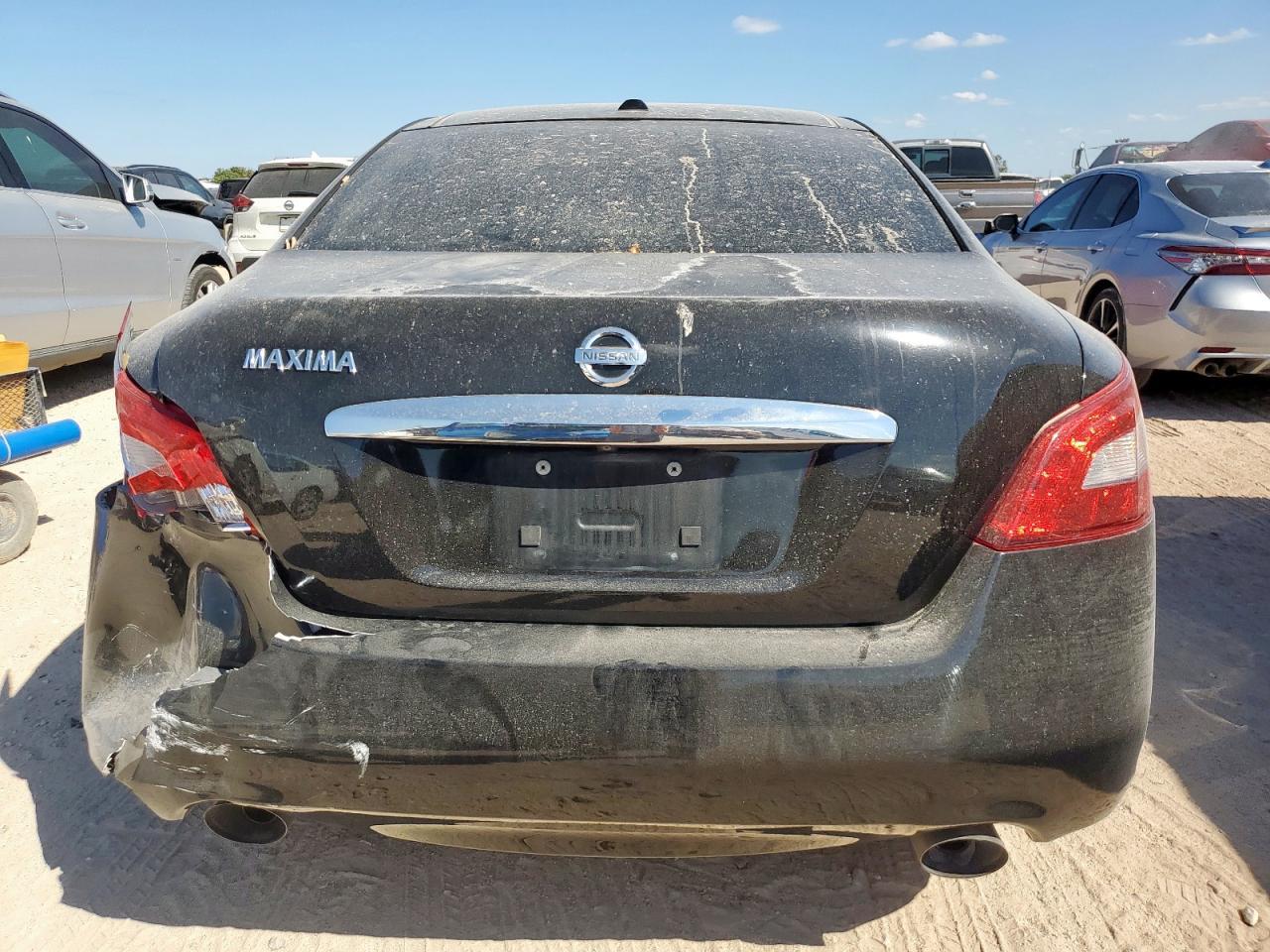 2010 NISSAN Maxima