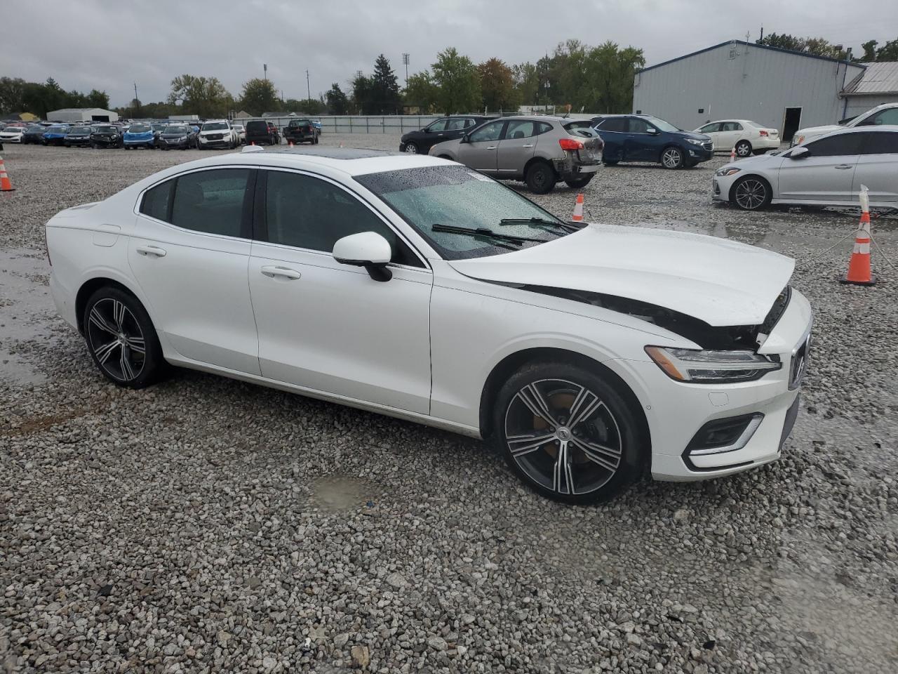 2022 VOLVO S60