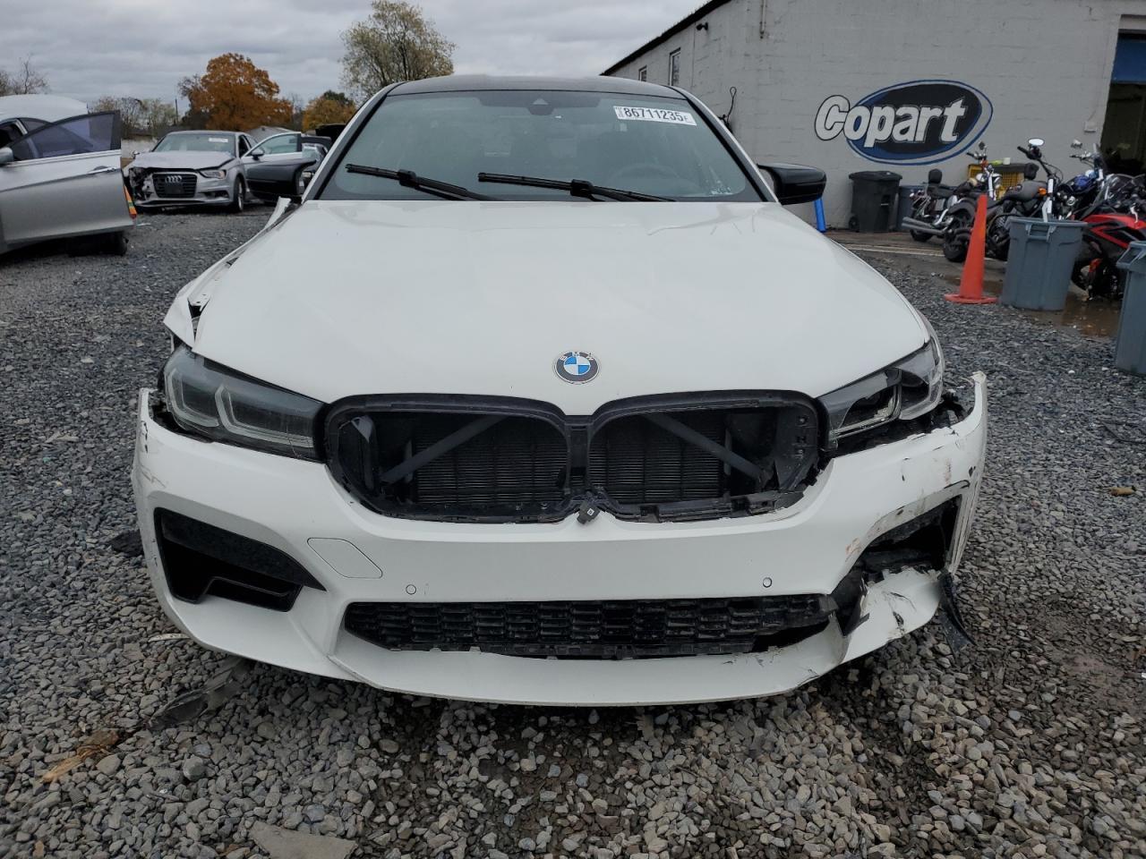 2022 BMW M5