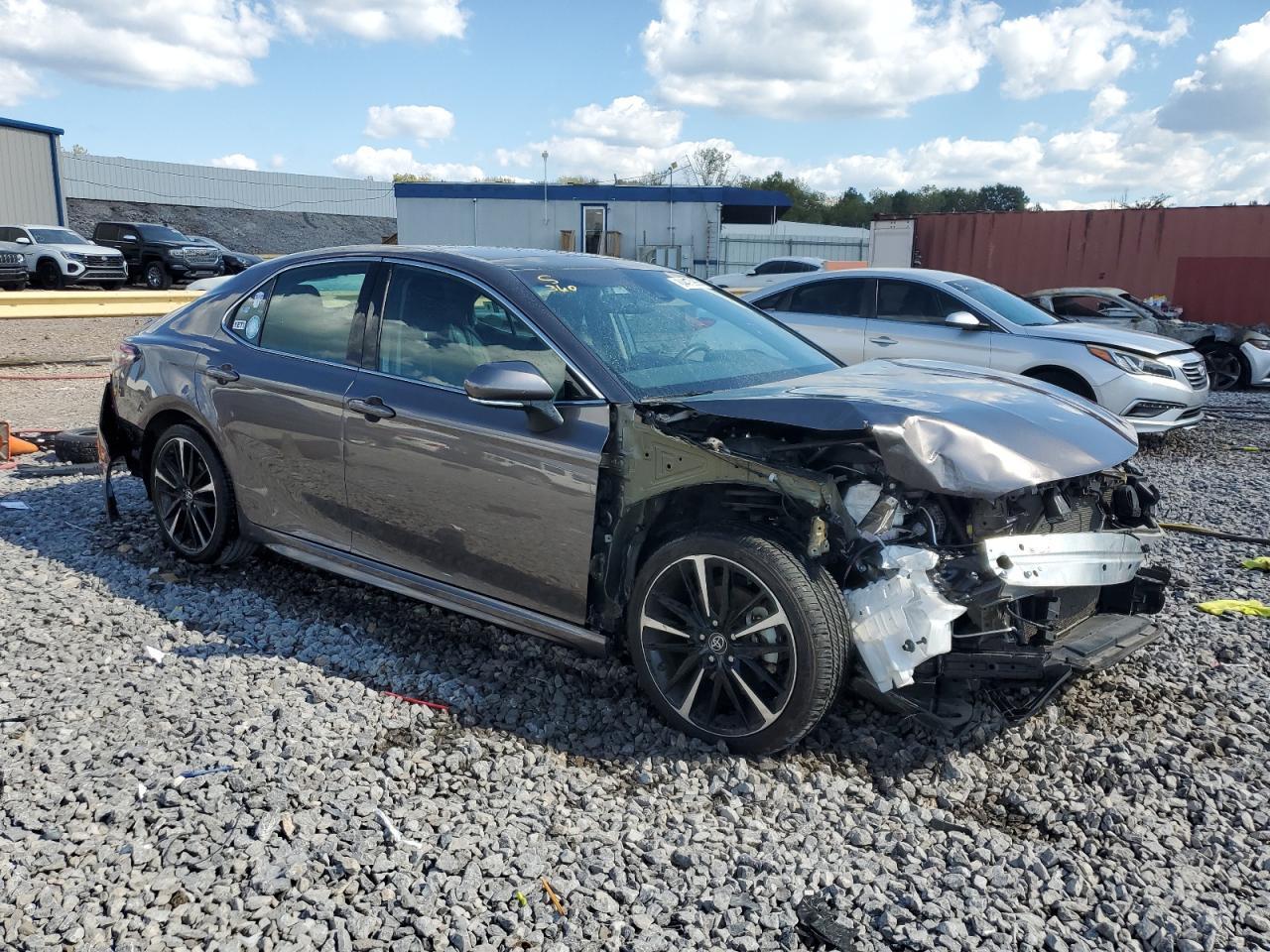 2018 TOYOTA CAMRY