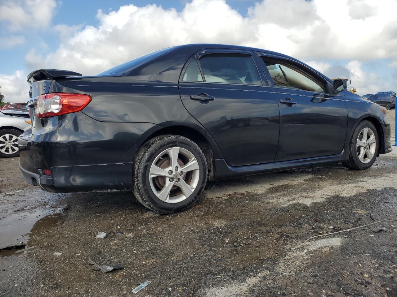 2012 TOYOTA COROLLA