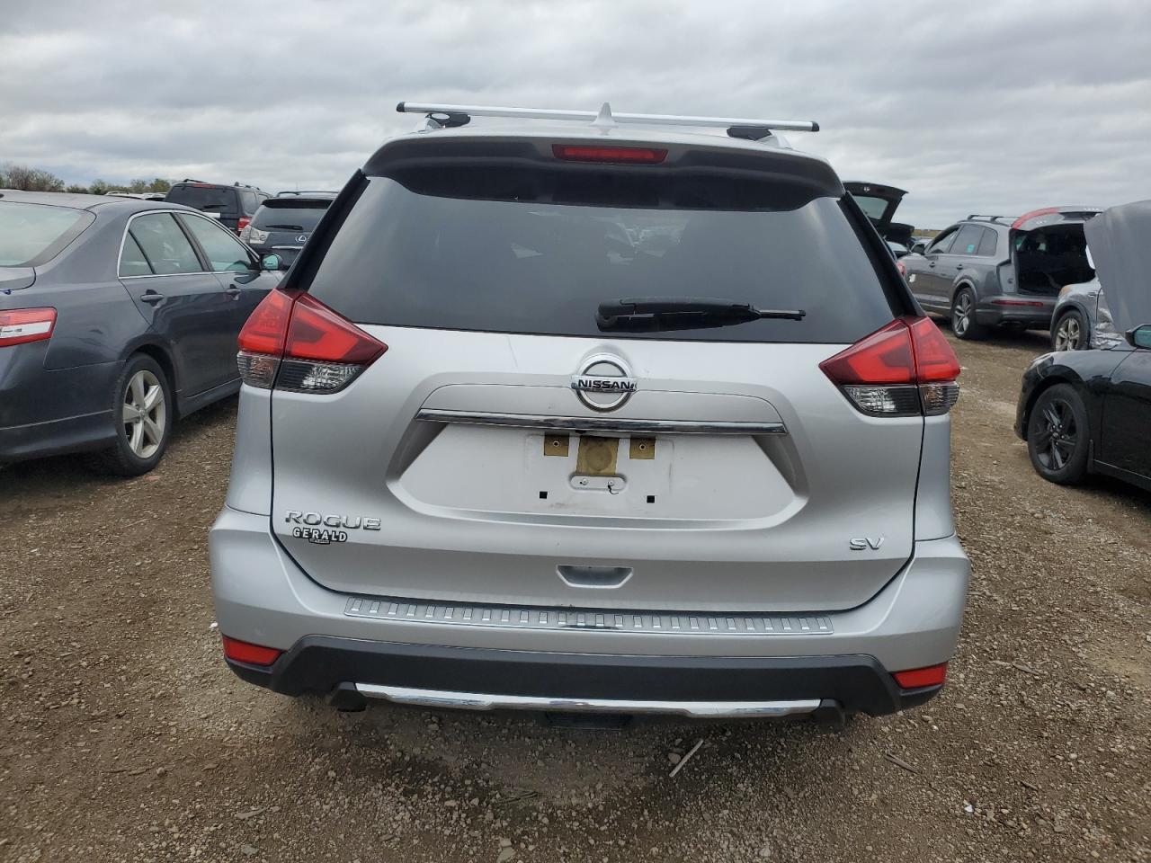 2017 NISSAN ROGUE
