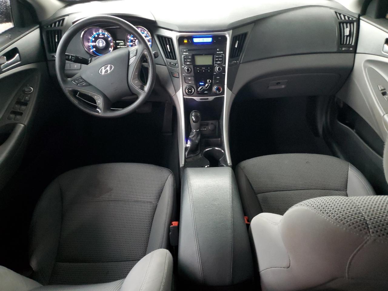 2011 HYUNDAI SONATA