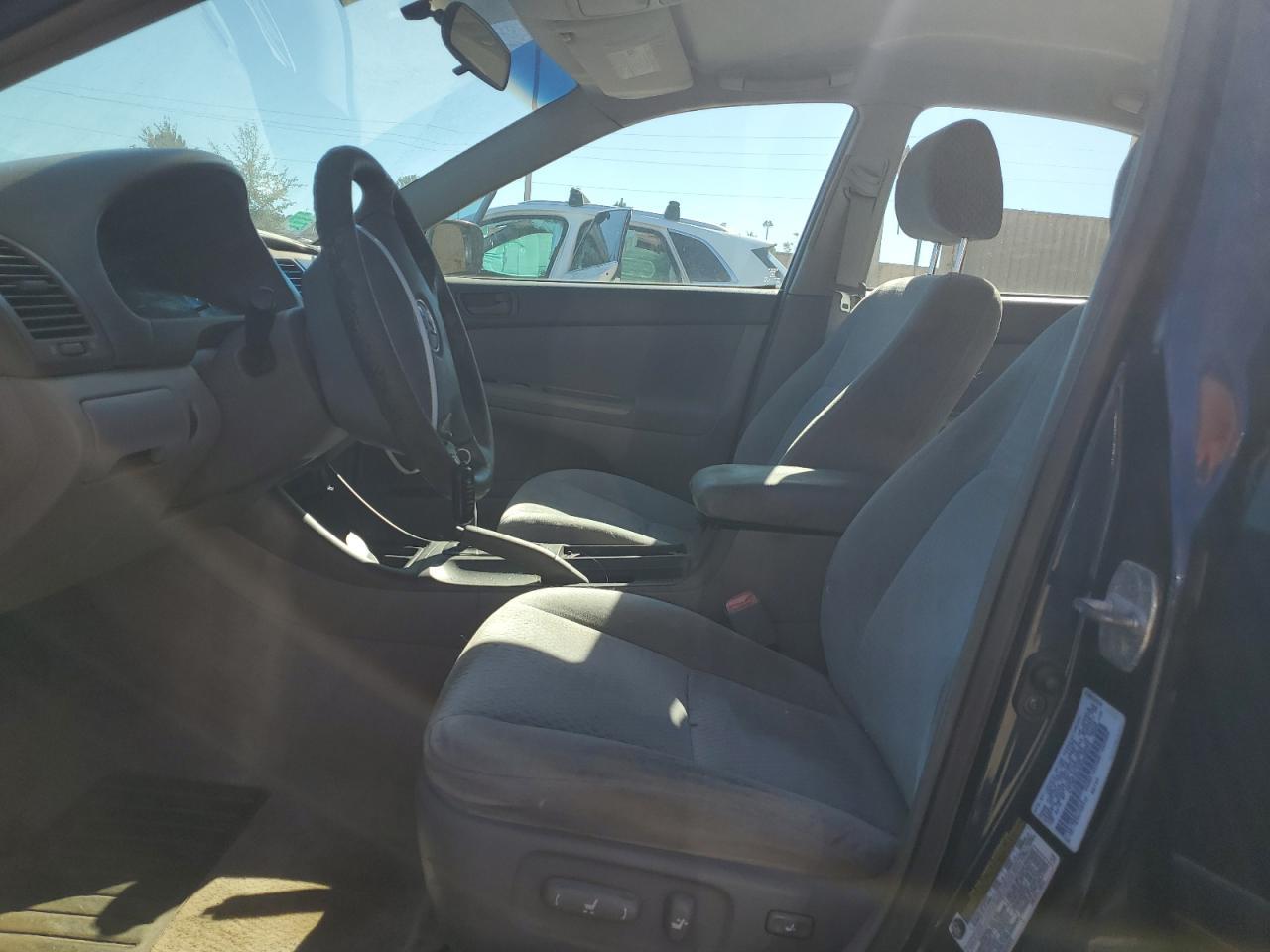 2004 TOYOTA CAMRY
