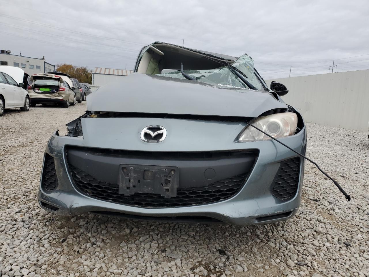 2013 MAZDA 3