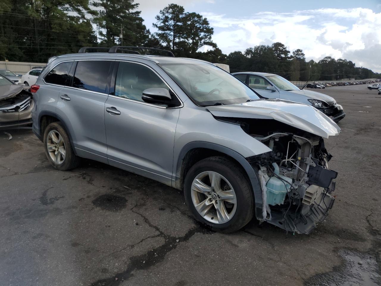2017 TOYOTA HIGHLANDER