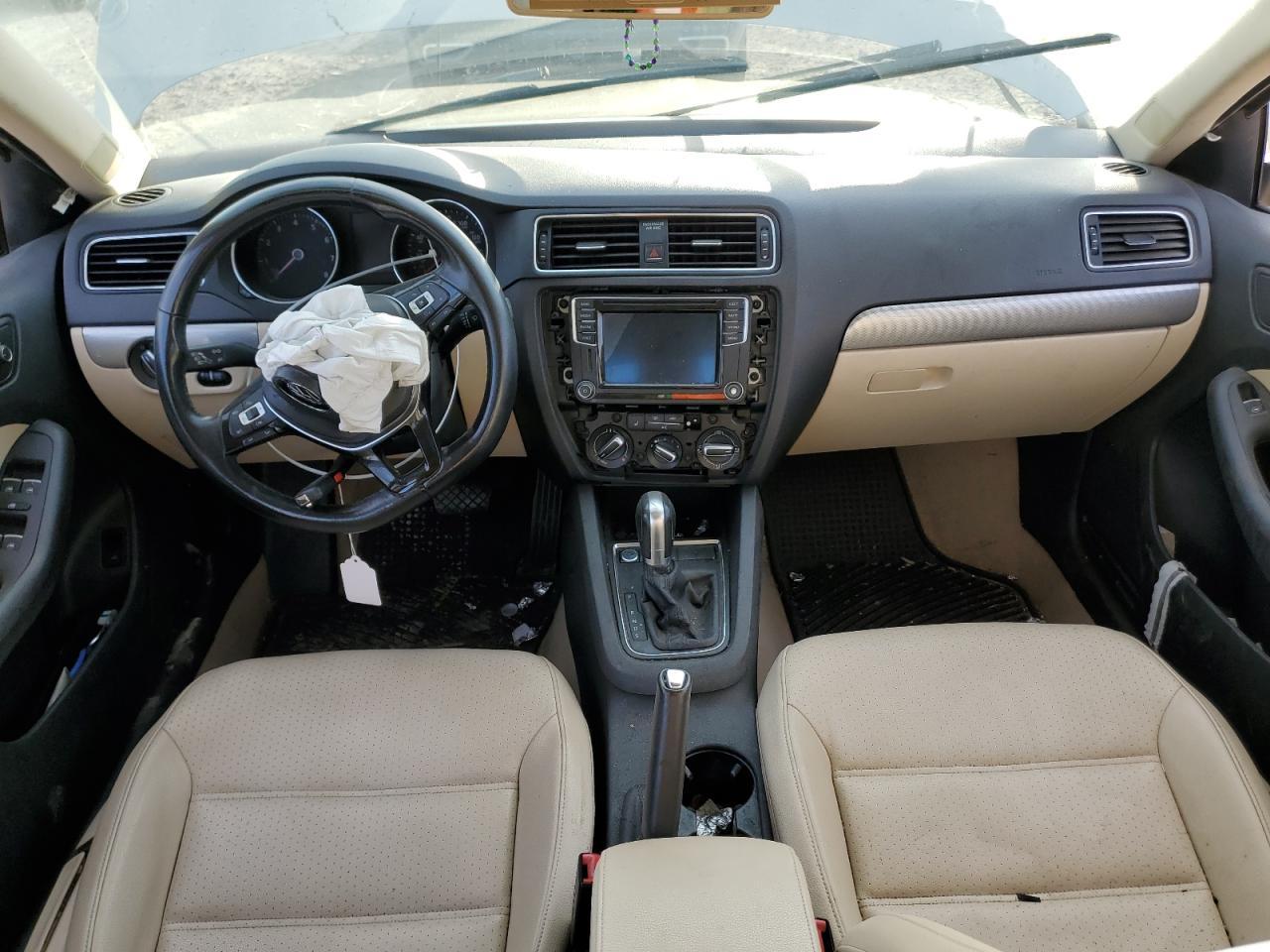 2016 VOLKSWAGEN JETTA
