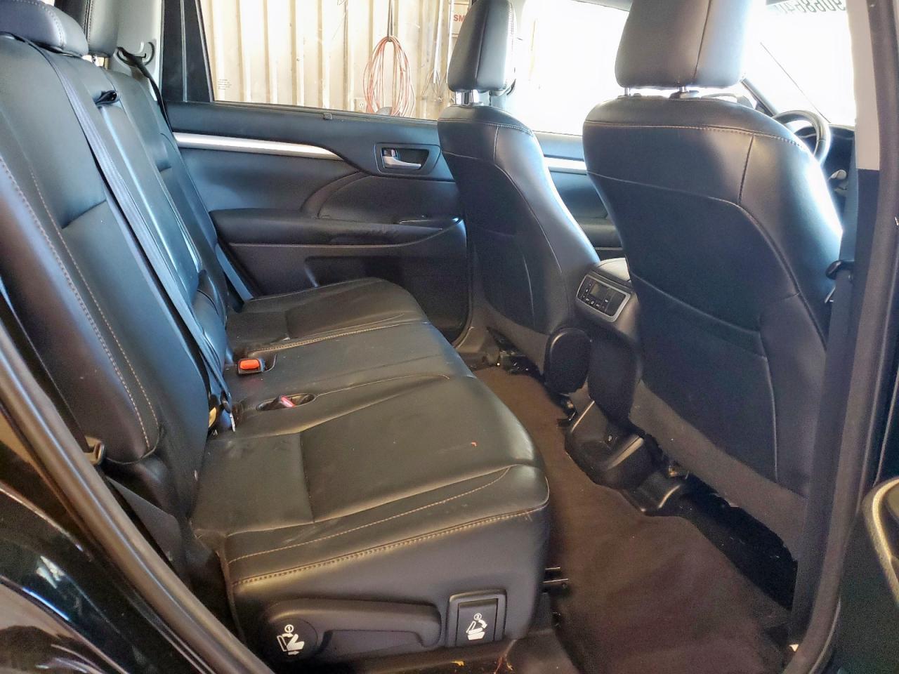2015 TOYOTA HIGHLANDER