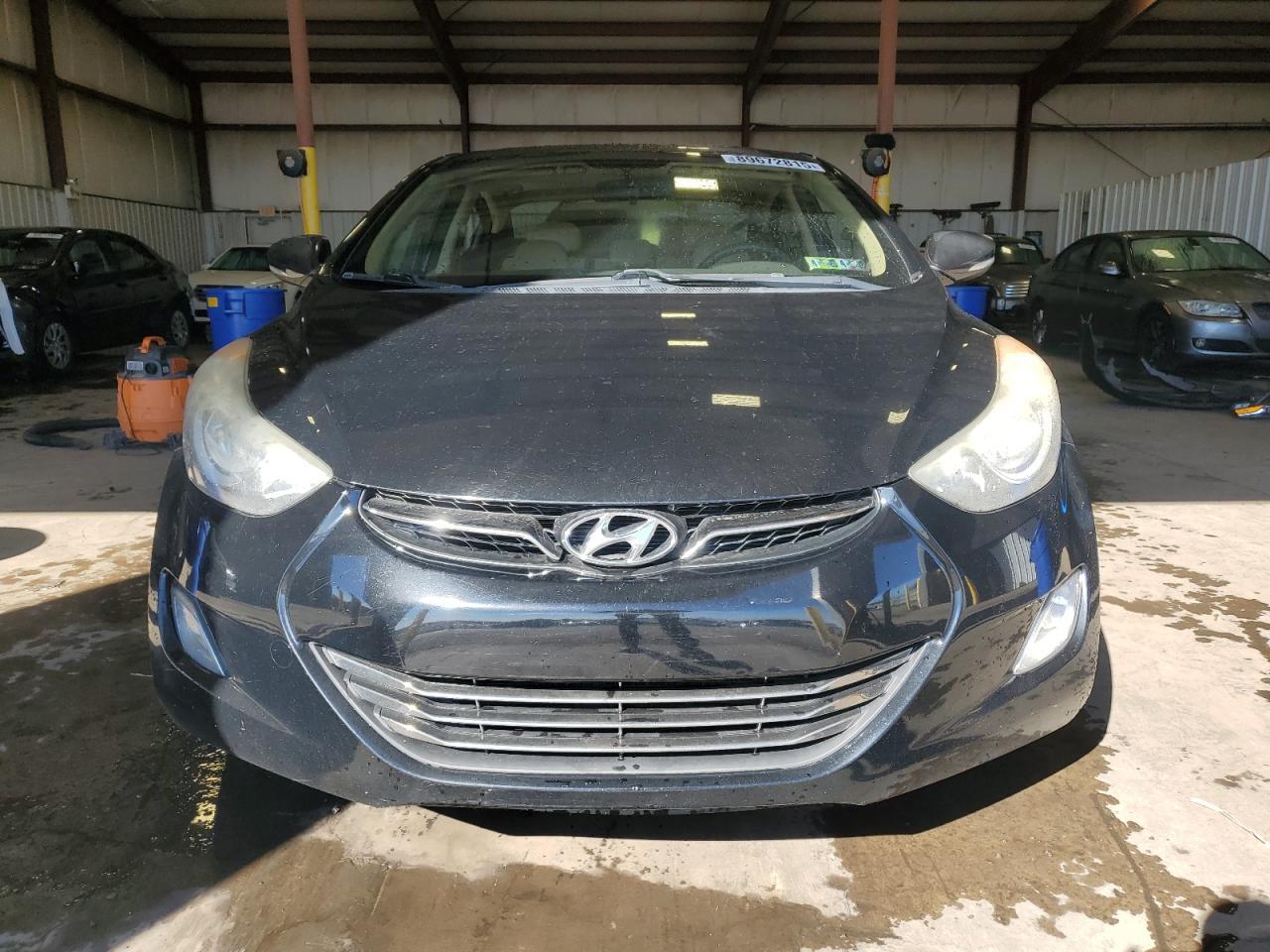 2011 HYUNDAI ELANTRA