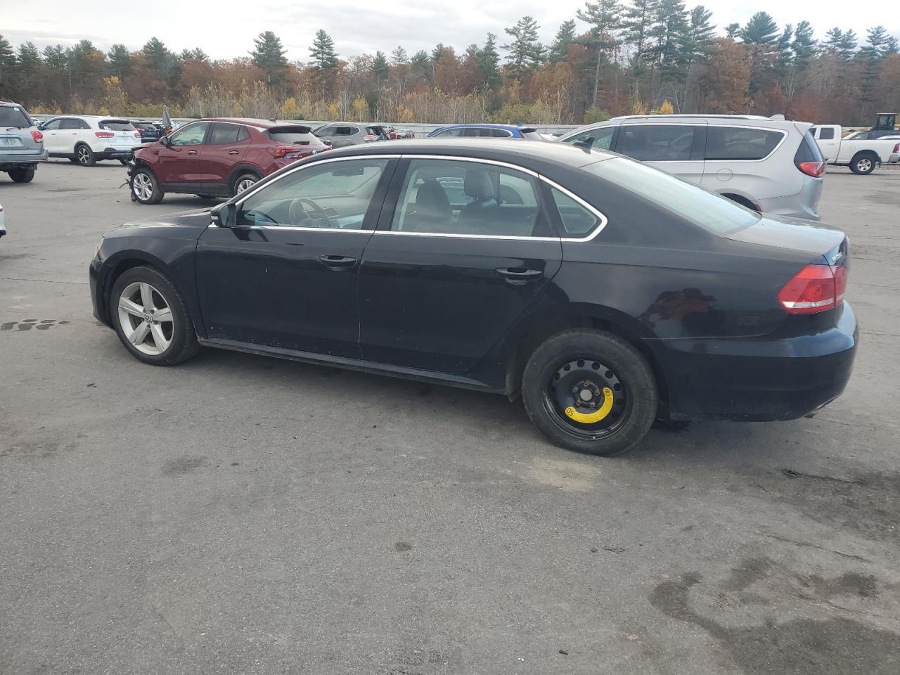 2013 VOLKSWAGEN Passat