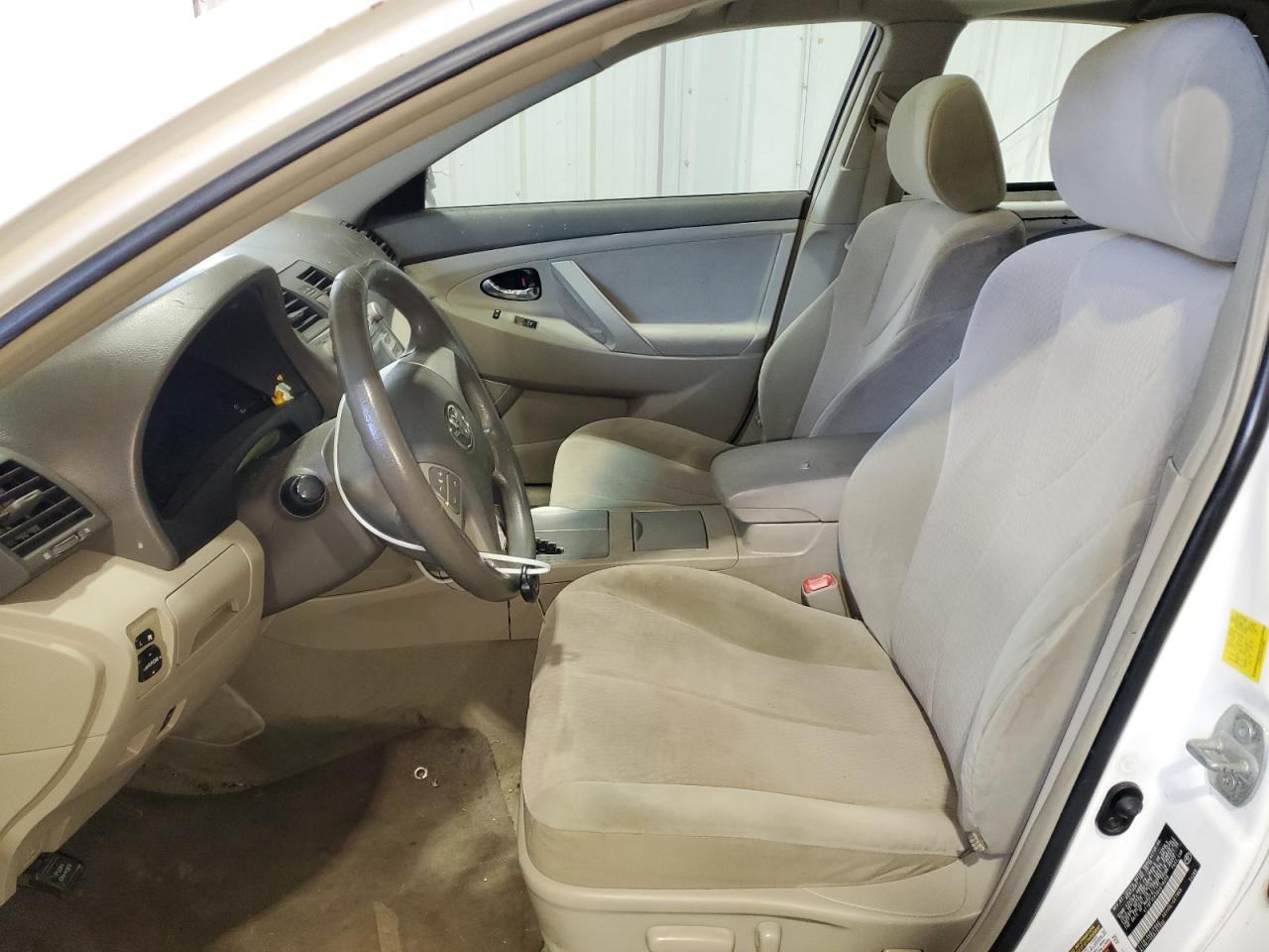 2011 TOYOTA CAMRY
