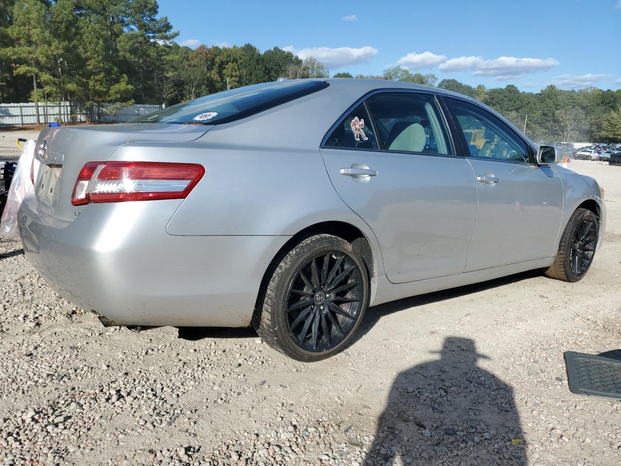 2010 TOYOTA CAMRY