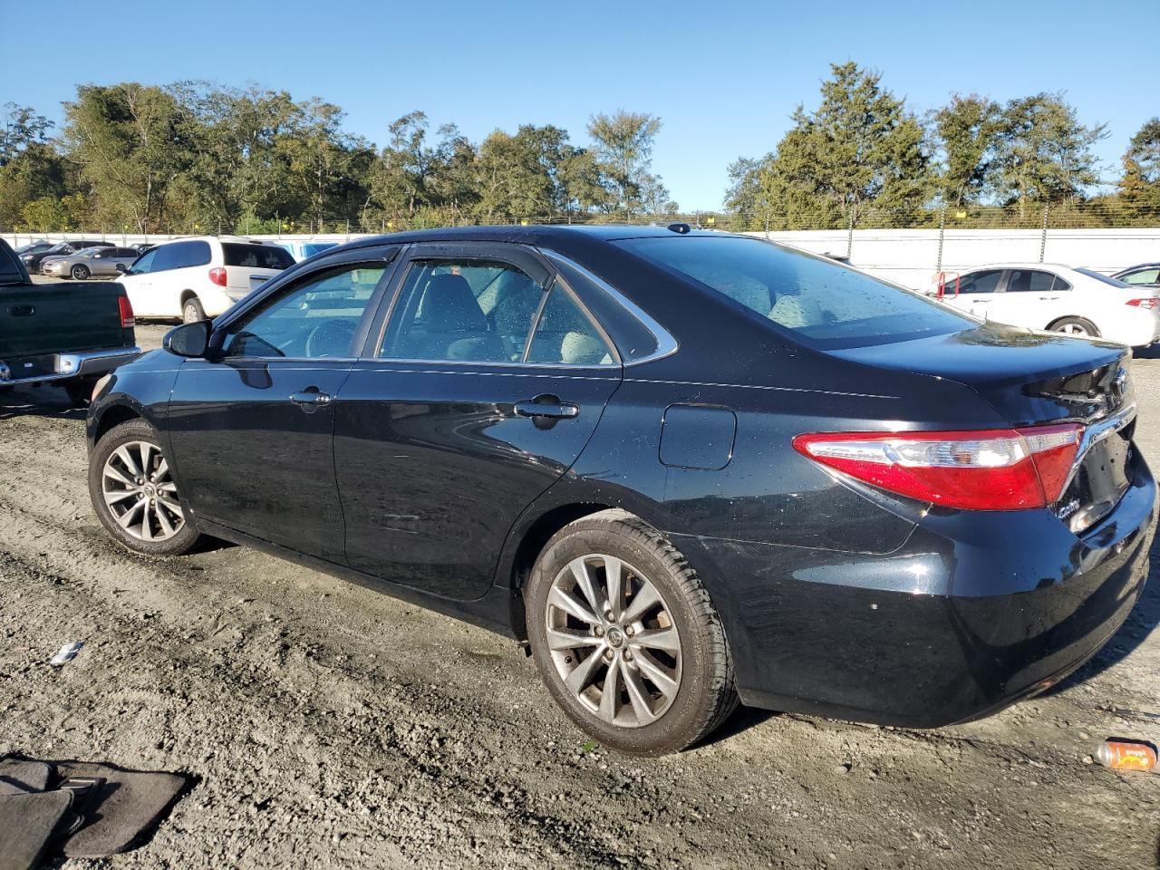 2015 TOYOTA CAMRY