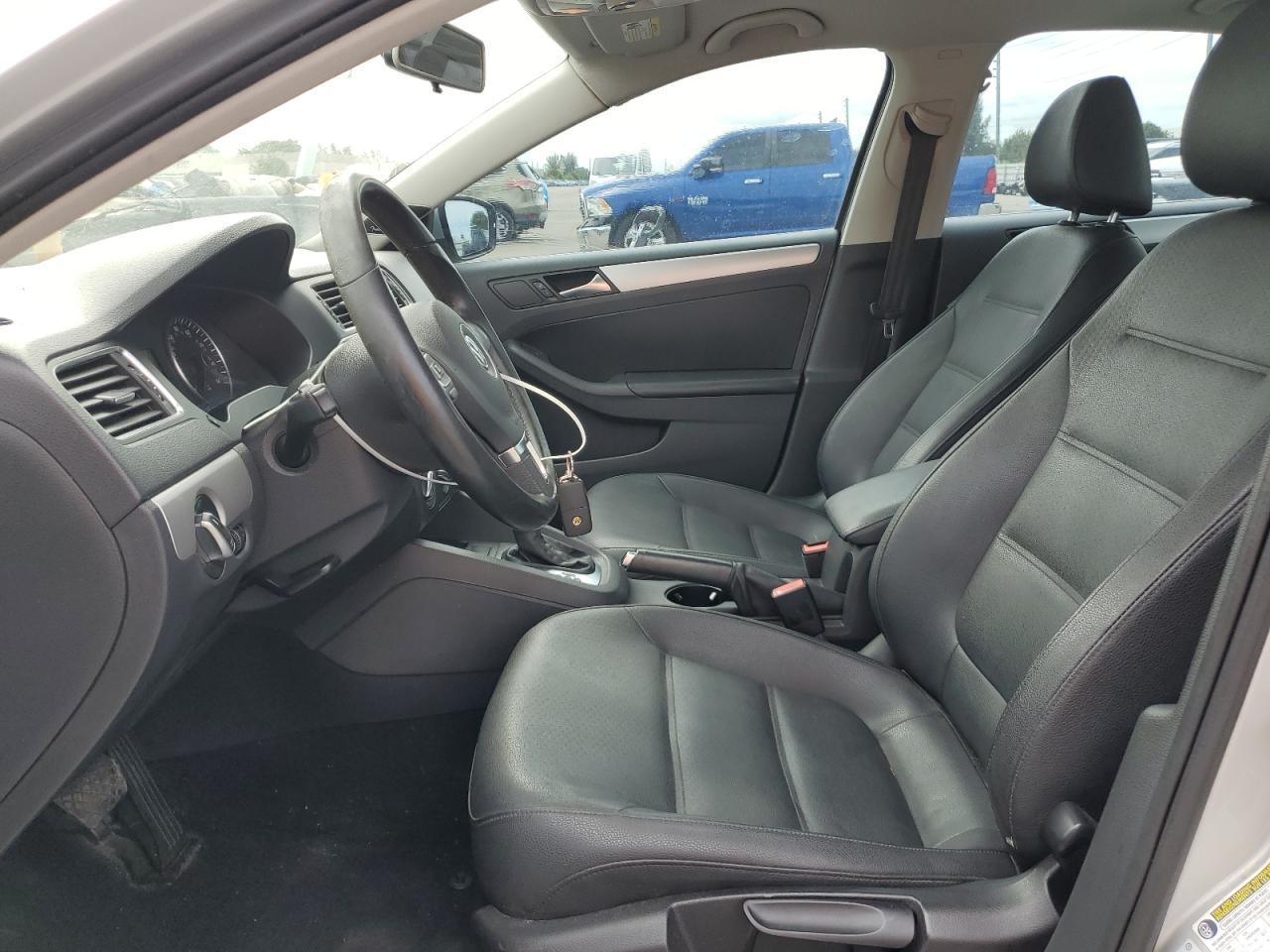 2012 VOLKSWAGEN JETTA