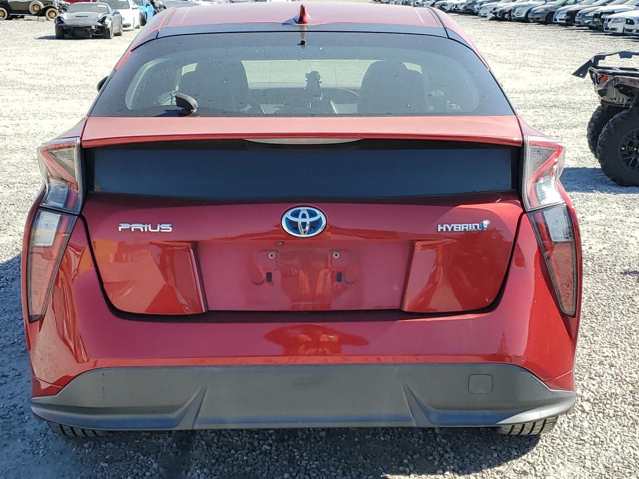 2016 TOYOTA PRIUS
