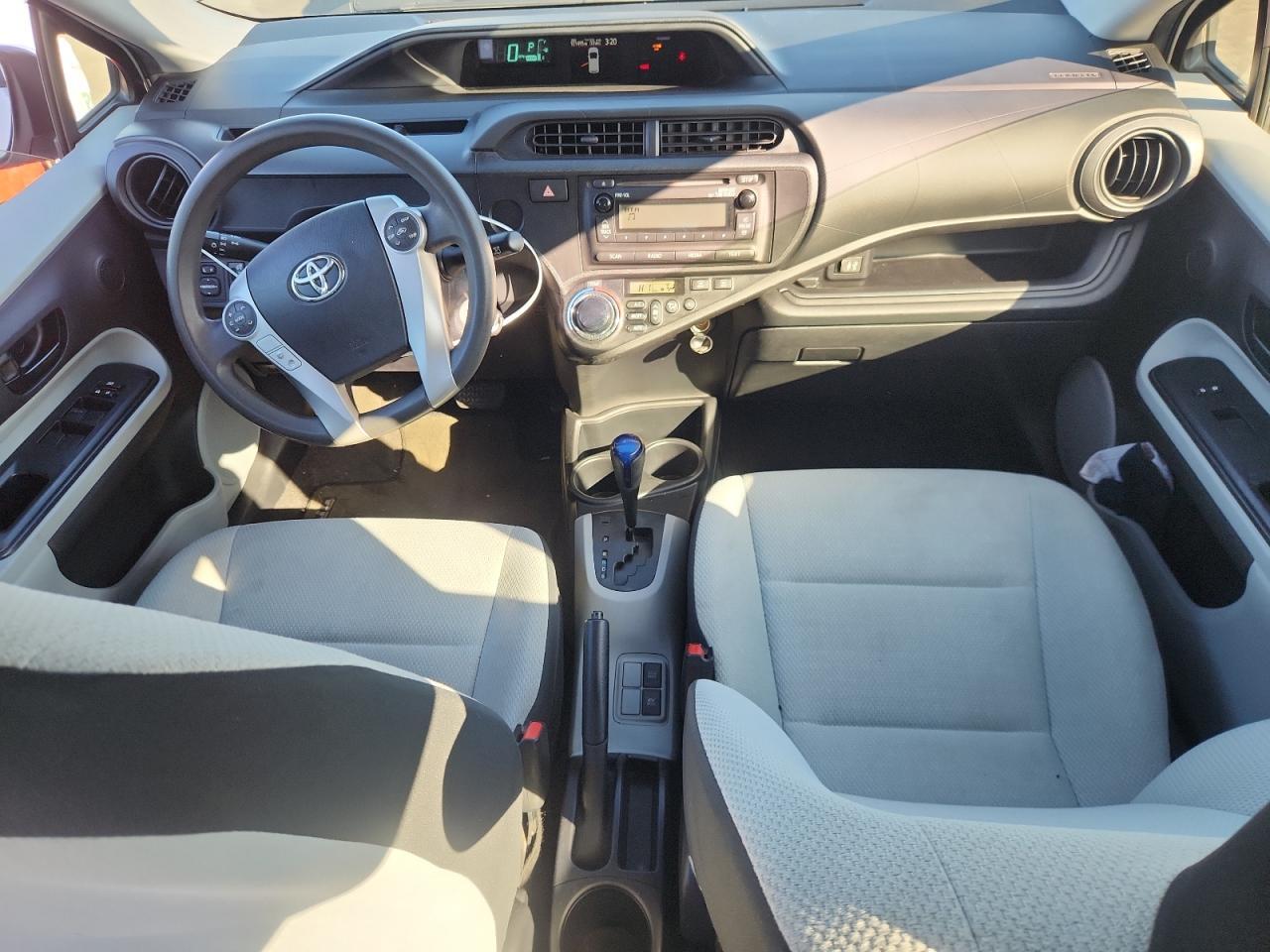 2012 TOYOTA Prius c