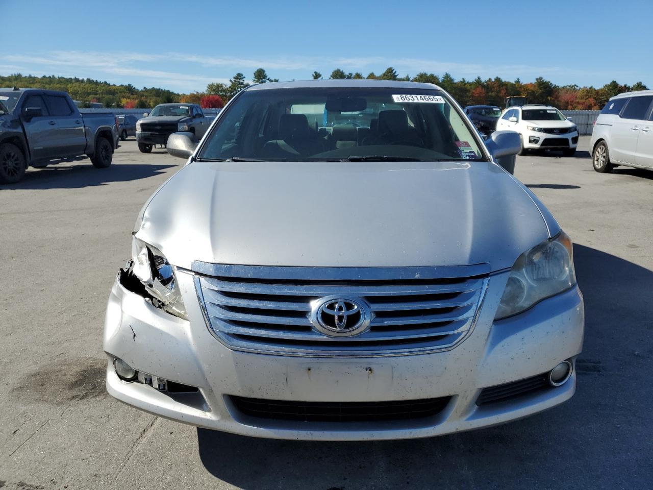 2008 TOYOTA Avalon