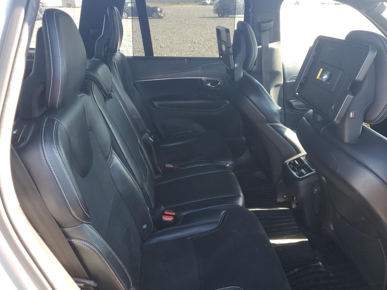 2019 VOLVO XC90