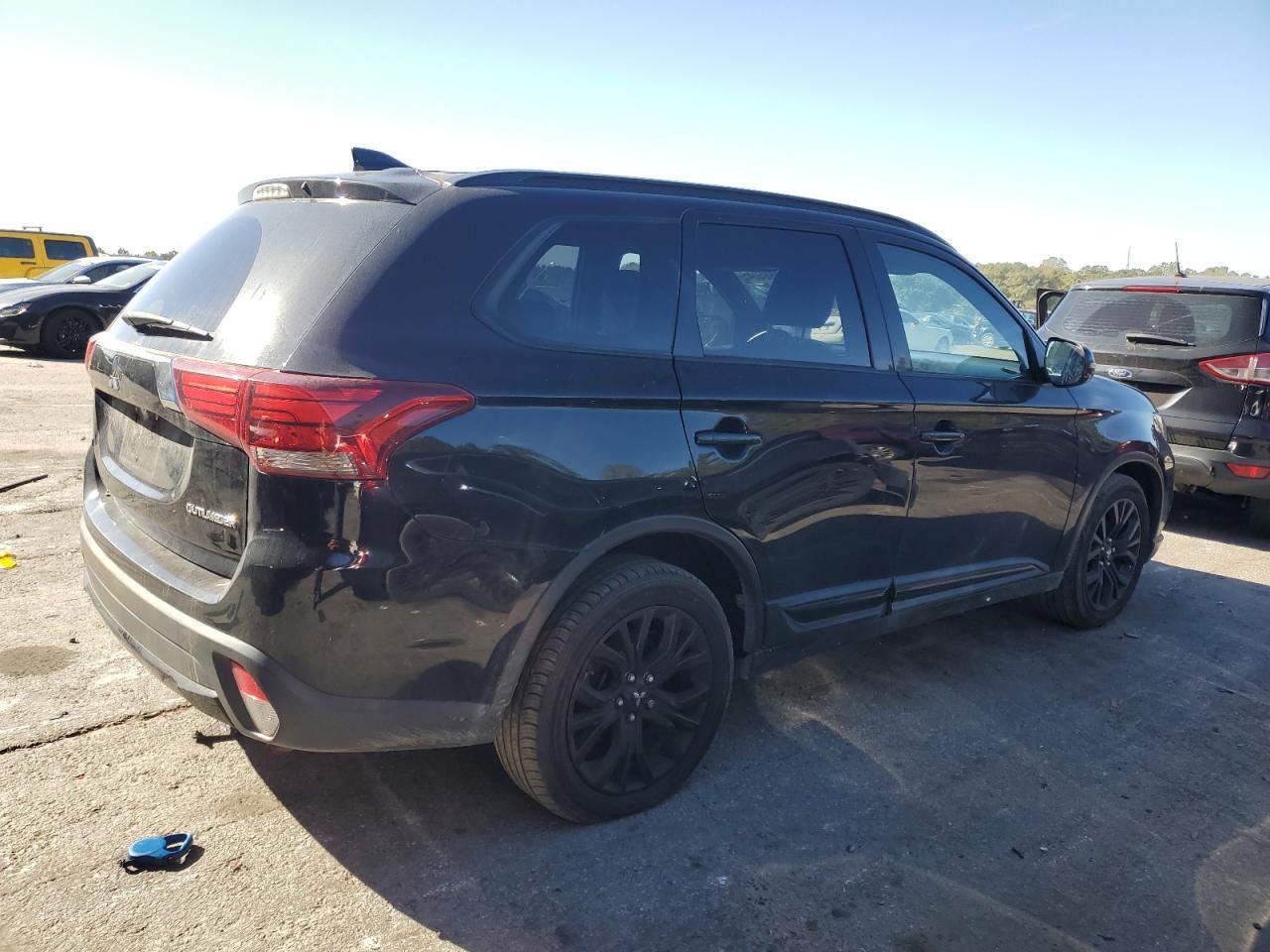 2018 MITSUBISHI outlander
