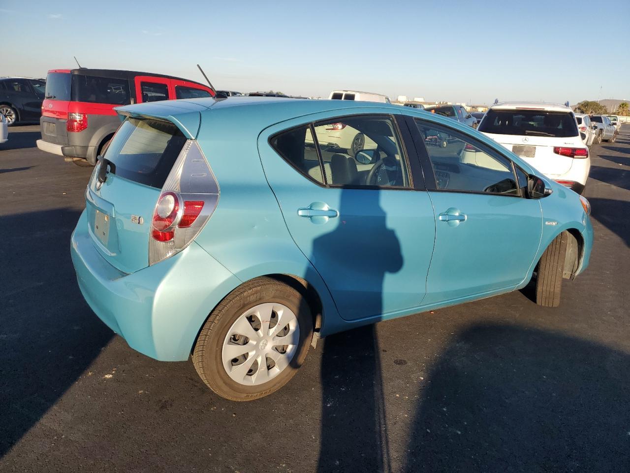 2013 TOYOTA Prius c