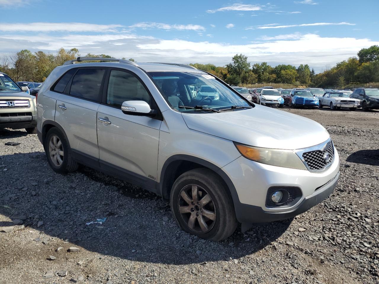 2011 KIA SORENTO