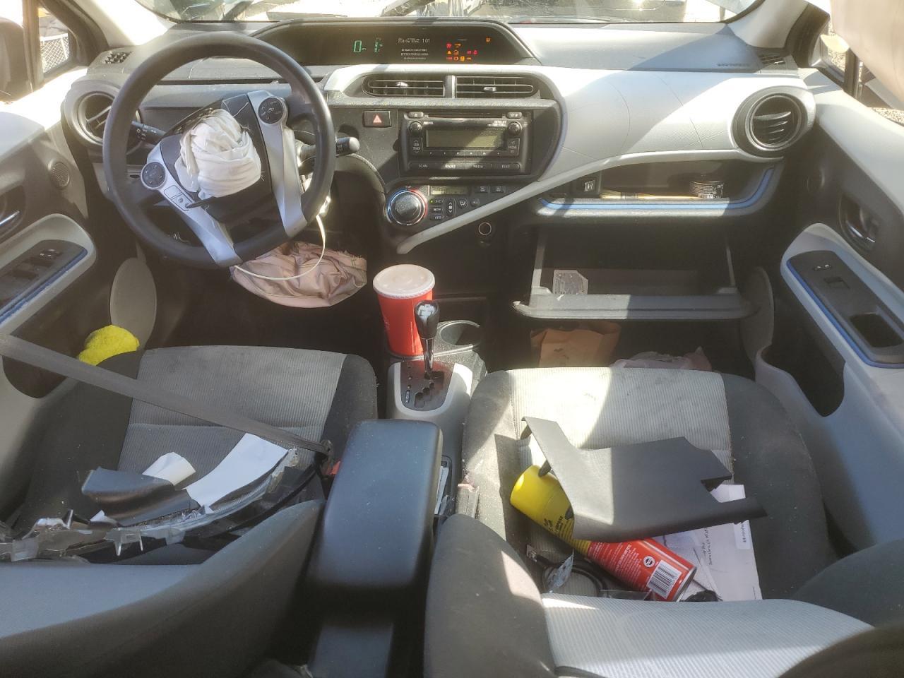 2012 TOYOTA Prius c