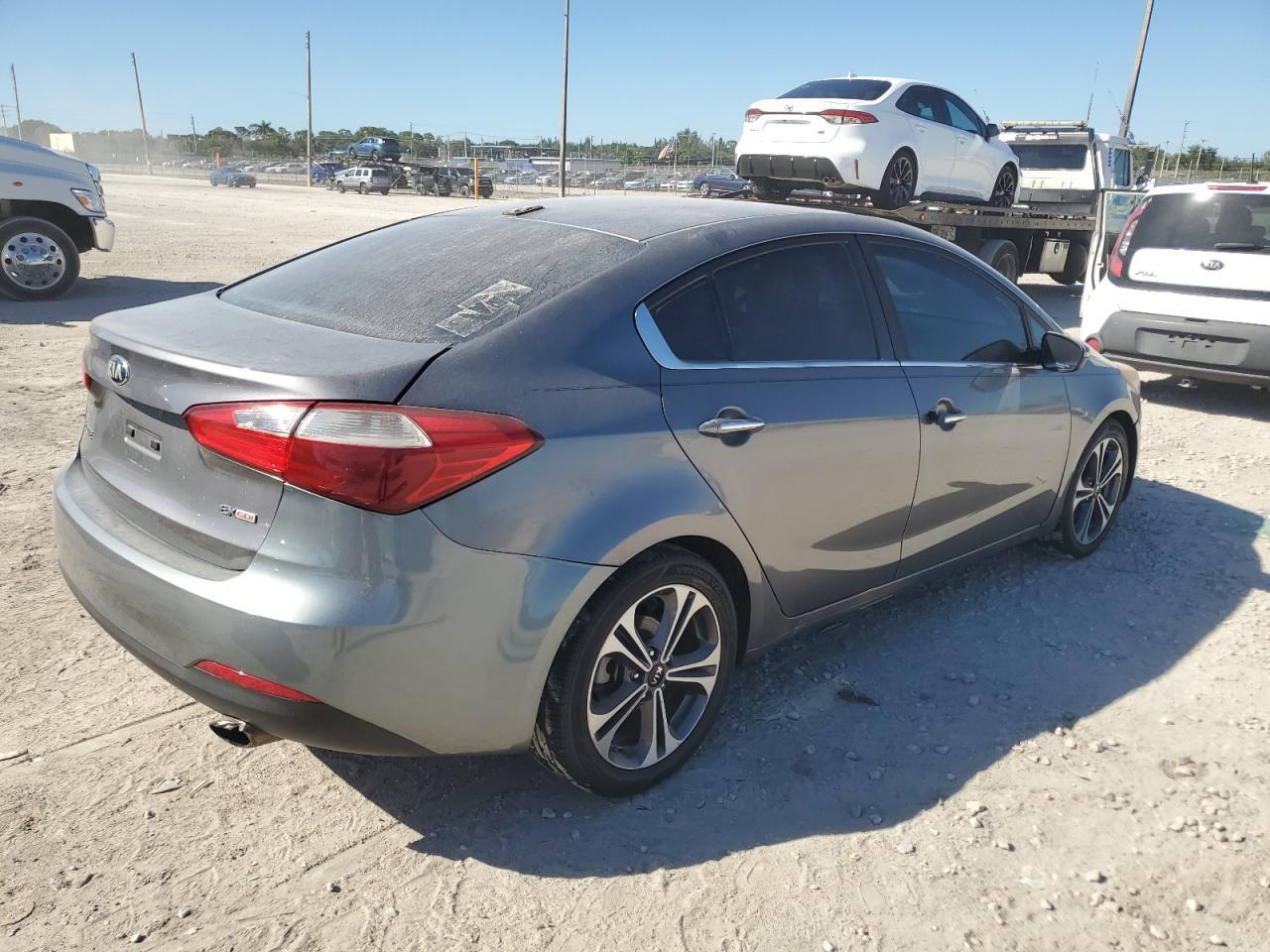 2016 KIA FORTE