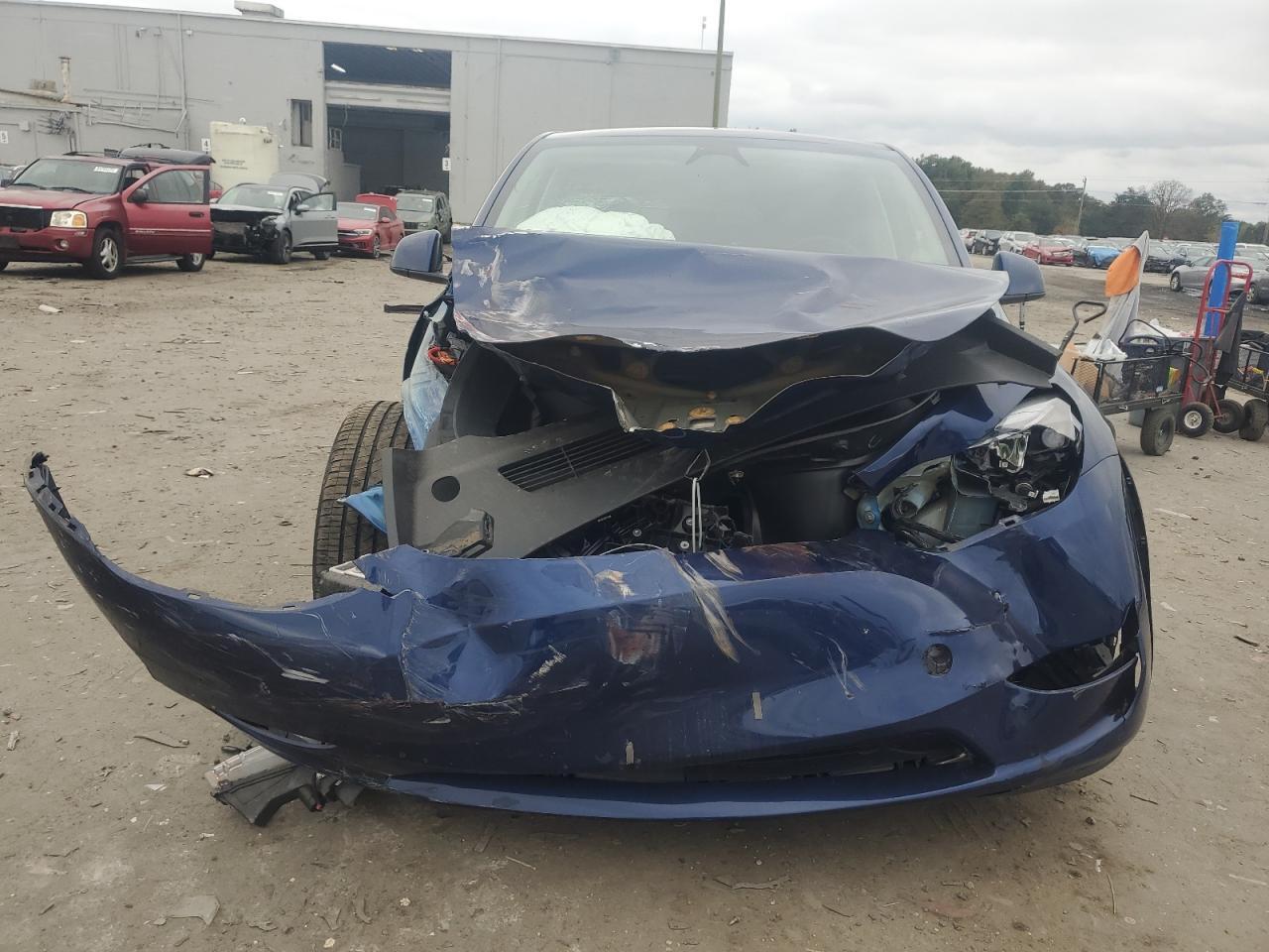 2024 TESLA MODEL Y