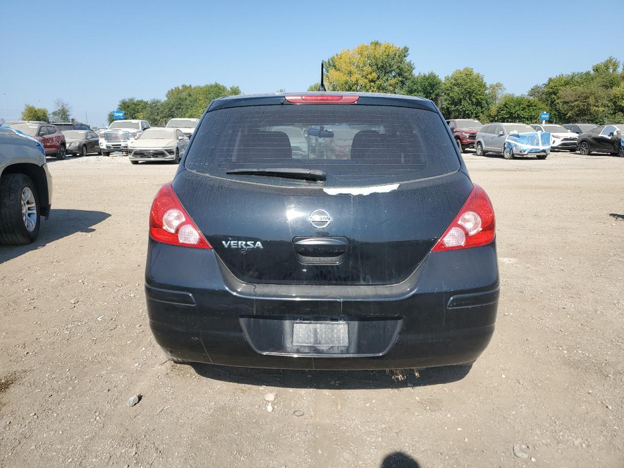 2011 NISSAN VERSA
