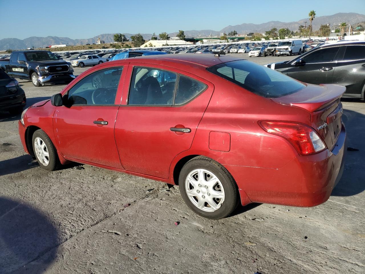 2015 NISSAN VERSA