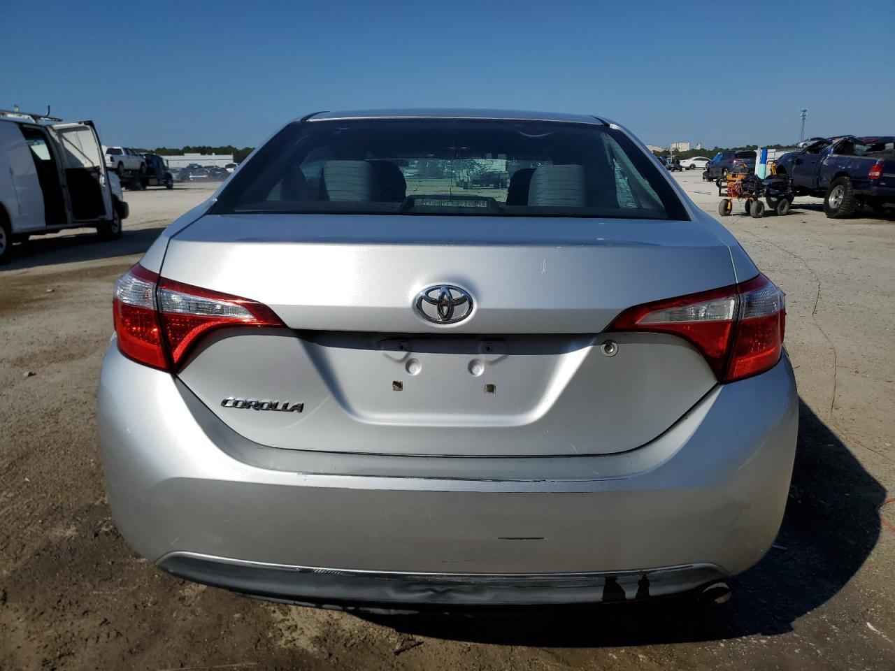 2015 TOYOTA COROLLA