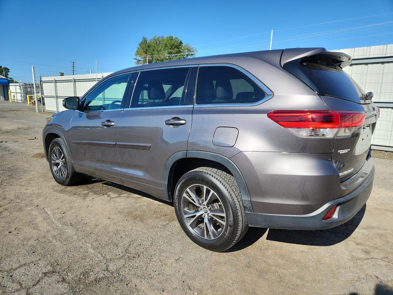 2017 TOYOTA HIGHLANDER