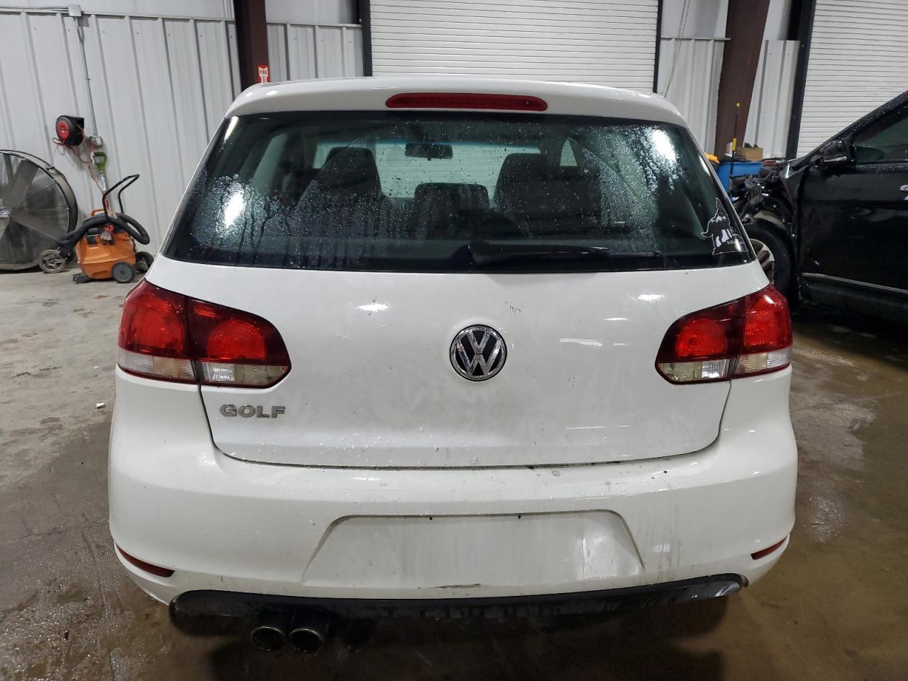 2011 VOLKSWAGEN GOLF