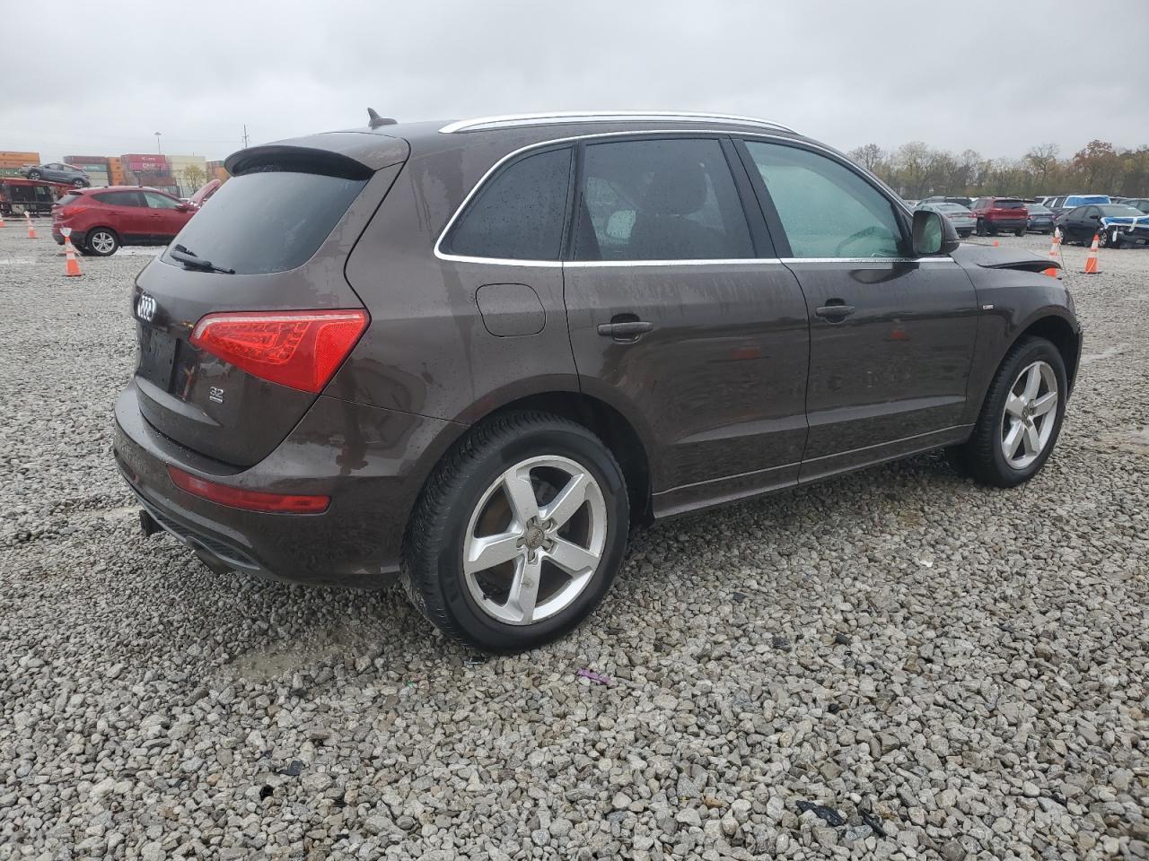 2011 AUDI Q5