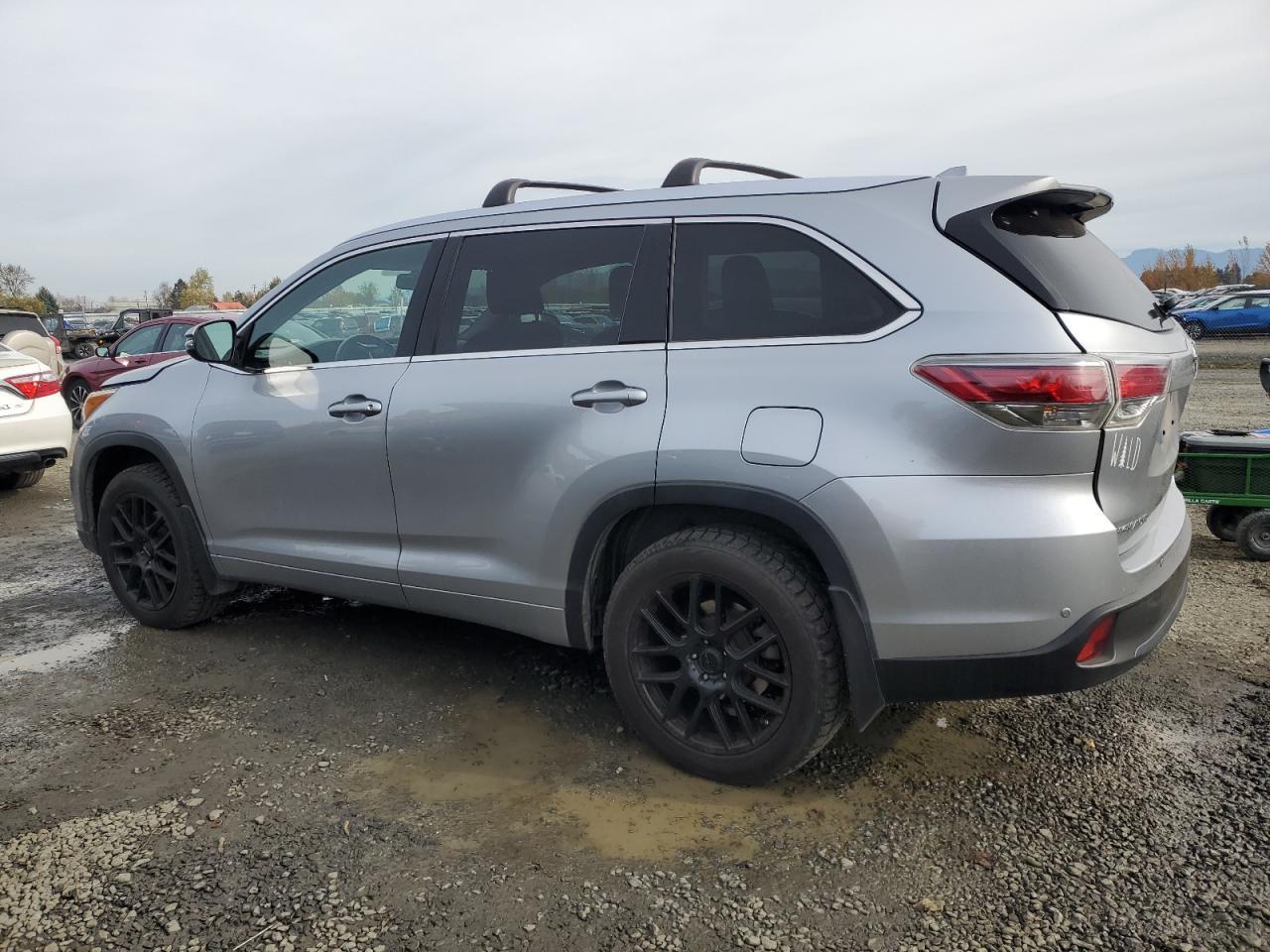 2015 TOYOTA HIGHLANDER